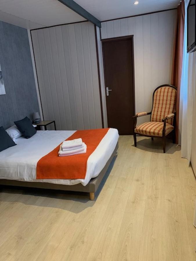 Hotel L'Union Mirambeau  Esterno foto