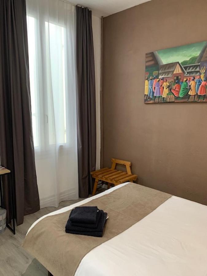 Hotel L'Union Mirambeau  Esterno foto